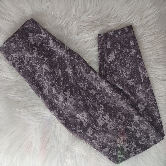 Lululemon Wunder Train Legging 25" In Grey Multi Size 4 - Picture 5 of 6